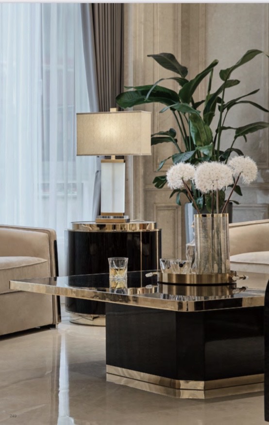 Кофейный столик